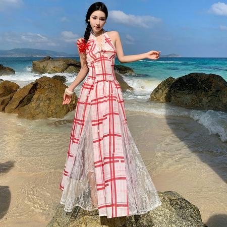 BY13090# 挂脖吊带连衣裙夏季新款大摆红白格纹长裙 服裝批發女裝批發服飾貨源
