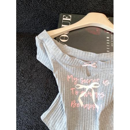 BY13107# 美式复古辣妹设计感一字肩短袖t恤女露肩绝美别致性感紧身打底衫 服裝批發女裝批發服飾貨源