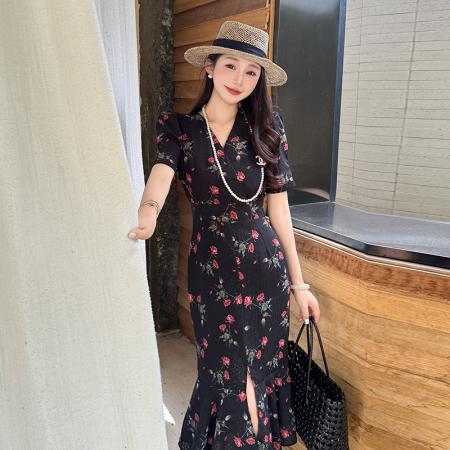 BY13143# 夏碎花V领中长包臀鱼尾气质开叉连衣裙 服裝批發女裝批發服飾貨源