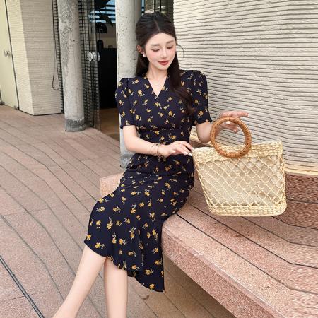 BY13146# 夏季新款碎花淑女气质通勤气质鱼尾开叉连衣裙 服裝批發女裝批發服飾貨源