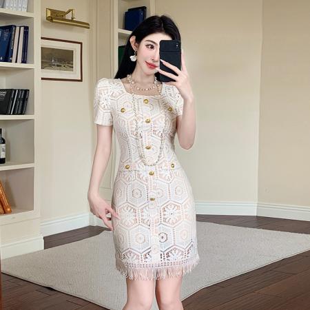 BY13152# 名媛风蕾丝拼接方领小香风流苏纽扣气质连衣裙 服裝批發女裝批發服飾貨源