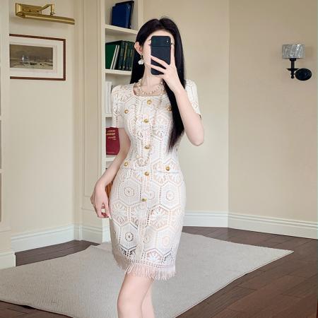 BY13152# 名媛风蕾丝拼接方领小香风流苏纽扣气质连衣裙 服裝批發女裝批發服飾貨源