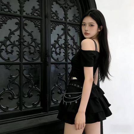 BY13161# 黑色暗黑风两件套女冬季斜肩抽绳上衣蛋糕裙显瘦套装 服裝批發女裝批發服飾貨源