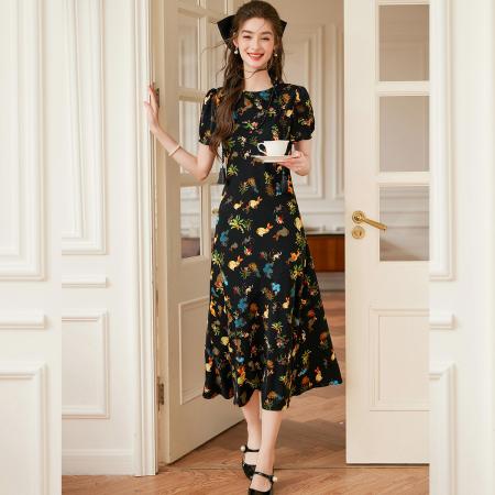 BY13179# 布料柔软有垂感夏季新款时尚微弹圆领印花伞摆女式连衣裙 服裝批發女裝批發服飾貨源