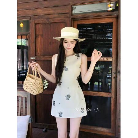 BY13319# 画解WAHJU郁金少女早春复古千金风花朵刺绣设计显瘦无袖连衣裙 服裝批發女裝批發服飾貨源