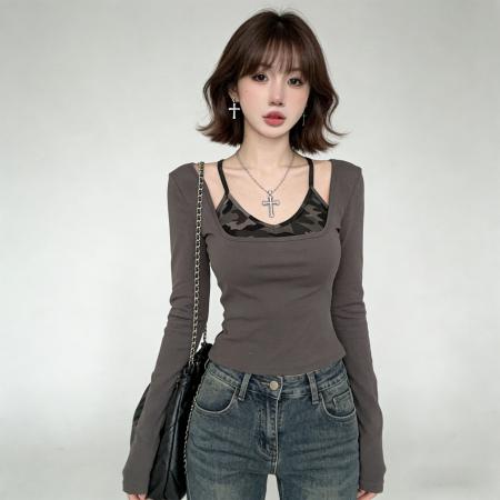 BY13341# 早春带胸垫假两件镂空拼接迷彩t恤打底辣妹挂脖吊带短款上衣 服裝批發女裝批發服飾貨源