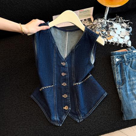 BY13358# 复古贝壳绣牛仔马甲背心女春季新款叠穿坎肩短外套上衣 服裝批發女裝批發服飾貨源
