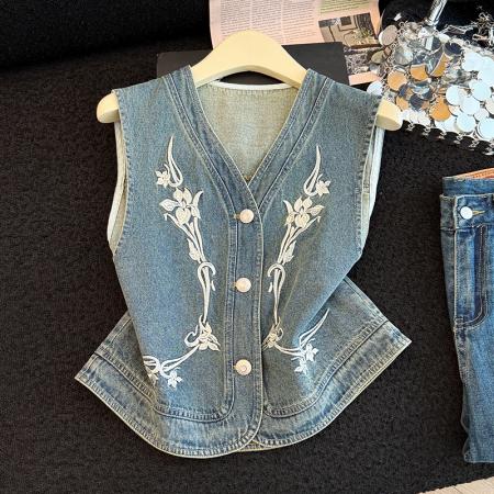 BY13359# 春夏新款重工刺绣花朵牛仔马甲女宽松无袖背心外套上衣潮 服裝批發女裝批發服飾貨源