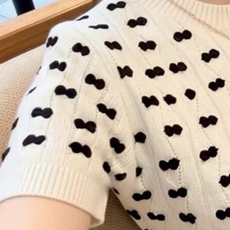 BY13406# 夏季纯欲甜辣妹白色针织短袖t恤女设计感小众巨好看修身正肩上衣 服裝批發女裝批發服飾貨源