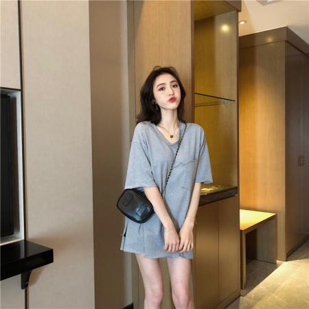 BY13410# 新款韩版慵懒风V领中长款纯色T恤女短袖宽松开叉上衣 服裝批發女裝批發服飾貨源