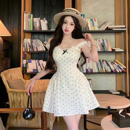 BY13438# 纯欲辣妹气质波点连衣裙女夏季新款蕾丝收腰显瘦蓬蓬短裙设计感潮 服裝批發女裝批發服飾貨源