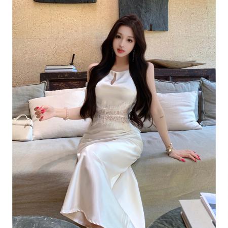 BY13443# 夏季新款高级感无袖吊带连衣裙女缎面拼接蕾丝气质鱼尾长裙潮 服裝批發女裝批發服飾貨源