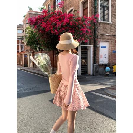 温柔度假风木耳边修身上衣+A字碎花半身裙两件套装  服裝批發女裝批發服飾貨源