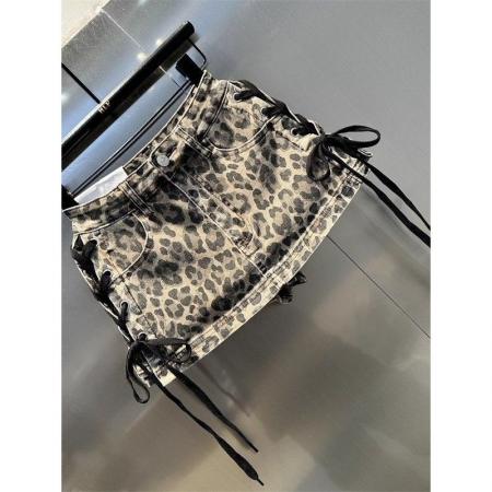 小众设计感绑带辣妹包臀裙女春夏美式复古高街豹纹牛仔半身裙  服裝批發女裝批發服飾貨源