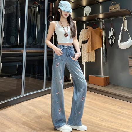 花朵刺绣烫钻牛仔裤女春季新款窄版高腰显瘦直筒拖地裤  服裝批發女裝批發服飾貨源