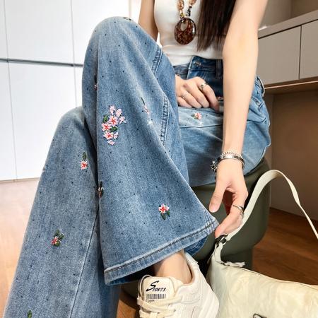 花朵刺绣烫钻牛仔裤女春季新款窄版高腰显瘦直筒拖地裤  服裝批發女裝批發服飾貨源