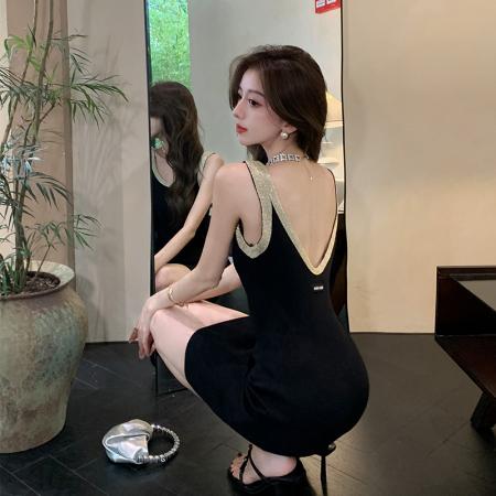 名媛黑色拼接露背针织吊带连衣裙御姐系高级感气质包臀裙  服裝批發女裝批發服飾貨源