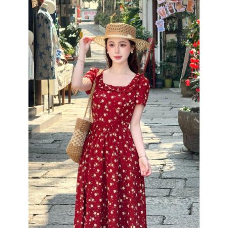 BY13693# 李李家盛夏热恋法式度假风红色方领碎花连衣裙  服裝批發女裝批發服飾貨源