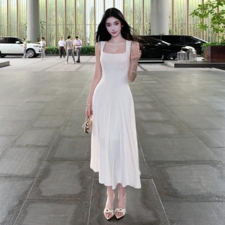 BY13726# 法式高级感白色方领吊带连衣裙子女夏季新款气质收腰显瘦长裙  服裝批發女裝批發服飾貨源