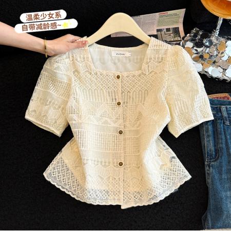 BY13750# 款设计感镂空短袖衬衫女装显瘦遮肚子上衣法式方领气质小衫  服裝批發女裝批發服飾貨源