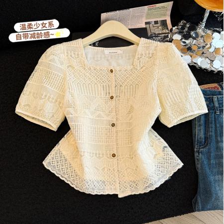 BY13750# 款设计感镂空短袖衬衫女装显瘦遮肚子上衣法式方领气质小衫  服裝批發女裝批發服飾貨源