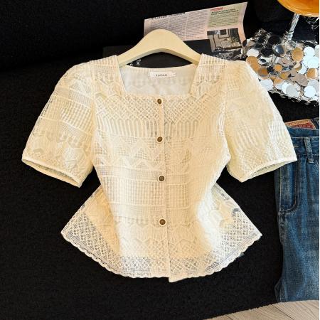 BY13750# 款设计感镂空短袖衬衫女装显瘦遮肚子上衣法式方领气质小衫  服裝批發女裝批發服飾貨源