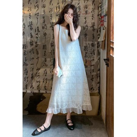 BY13780# 超火好看法式白色吊带连衣裙女春夏新款独特绝美度假风长裙子  服裝批發女裝批發服飾貨源