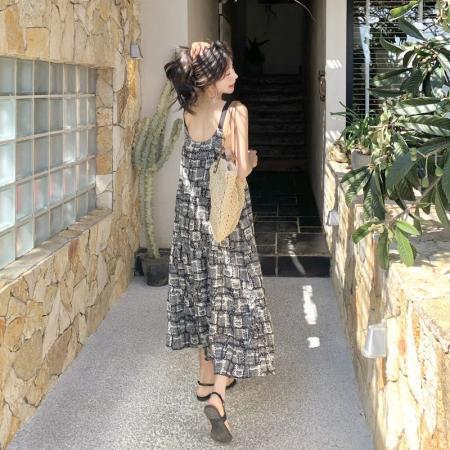 BY13785# 法式浪漫度假风吊带连衣裙女夏季新款设计感超火宽松气质长裙  服裝批發女裝批發服飾貨源