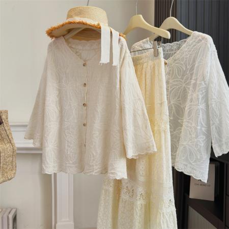 BY13802# 大码女装法式蕾丝镂空刺绣V领百搭衬衫夏季新款显瘦防晒上衣  服裝批發女裝批發服飾貨源