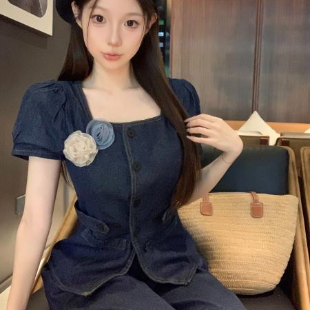 BY13829# 港岛牛仔复古方领立体花朵衬衫收腰直筒裤套装  服裝批發女裝批發服飾貨源