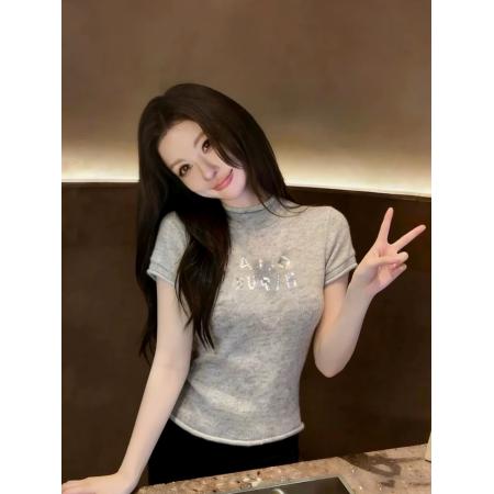 BY13870# 灰色半高领短袖针织衫女亮片字母设计感修身显瘦温柔风百搭上衣  服裝批發女裝批發服飾貨源