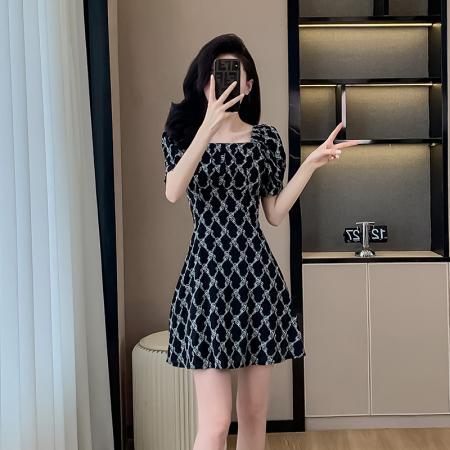 BY13895# 夏装新款法式方领绣花小个子A字连衣裙收腰显瘦短袖裙子  服裝批發女裝批發服飾貨源