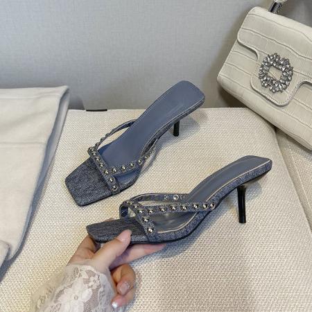 X-33084# 性感铆钉一字拖女夏季外穿皮带扣牛仔蓝柳钉方头细跟凉拖鞋 鞋子批发女鞋批发凉鞋货源