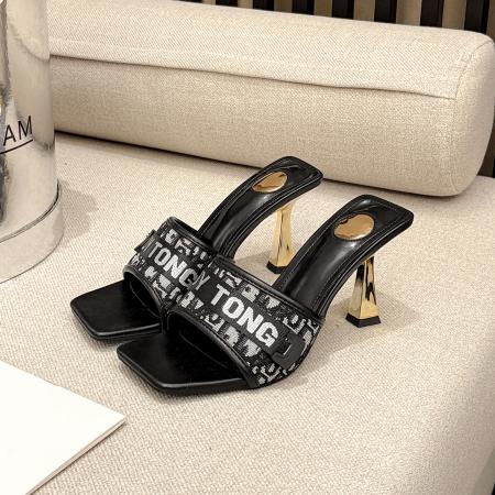 春季新款时尚方头性感百搭外穿凉...