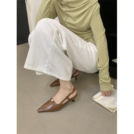 X-33166#轻熟风尖头珍珠装饰后绊带凉鞋女猫跟漆皮显瘦高级感真皮后空单鞋 鞋子批发女鞋批发凉鞋货源