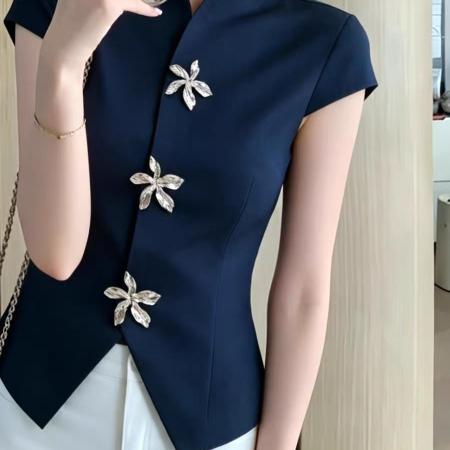 蓝色新中式别致收腰短袖衬衫女春季新款设计感独特超好看上衣  服裝批發女裝批發服飾貨源