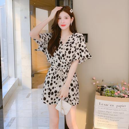 雪纺短袖系带波点连体裤夏女宽松显瘦气质薄款V领收腰短裤  服裝批發女裝批發服飾貨源