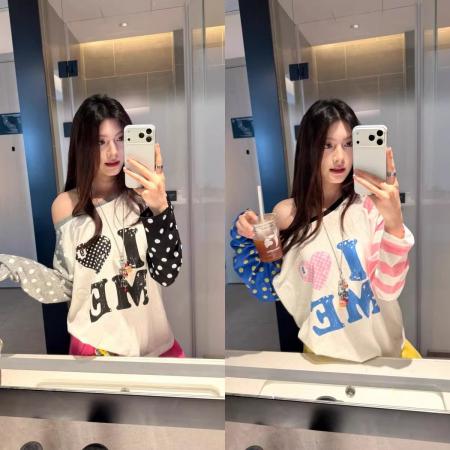 BY14056# 美式复古多巴胺斜肩罩衫女夏季新款休闲宽松慵懒拼接露肩长袖t恤 服裝批發女裝批發服飾貨源