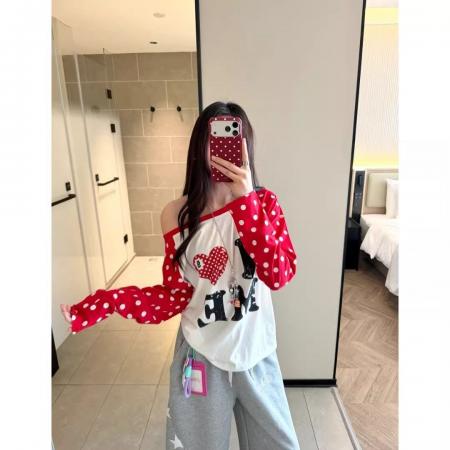 BY14056# 美式复古多巴胺斜肩罩衫女夏季新款休闲宽松慵懒拼接露肩长袖t恤 服裝批發女裝批發服飾貨源