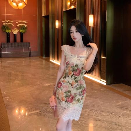 BY14221# 法式宫廷风油画浮花蕾丝拼接修身气质剪花度假吊带连衣裙 服裝批發女裝批發服飾貨源