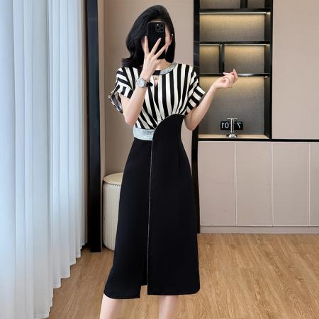 BY14349# 大码女装夏季新款小众设计感醋酸缎条纹撞色拼接显瘦连衣裙 服裝批發女裝批發服飾貨源