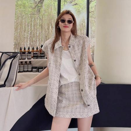 夏季新款温柔杏色格纹小香风套装无袖马甲+A字短裙两件套 服裝批發女裝批發服飾貨源