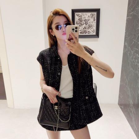 夏季新款温柔杏色格纹小香风套装无袖马甲+A字短裙两件套 服裝批發女裝批發服飾貨源