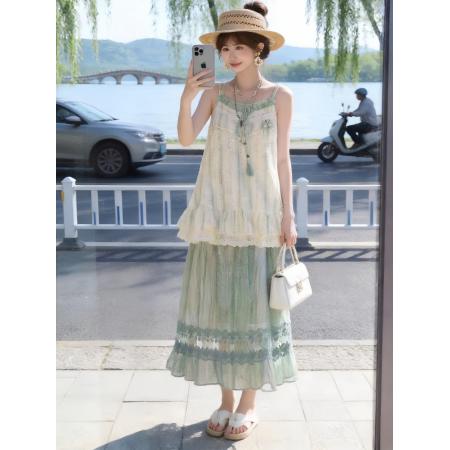夏季新款时髦森系甜美雪纺吊带上衣显瘦蕾丝拼接半身裙两件套 服裝批發女裝批發服飾貨源
