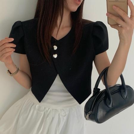 有货小香风别致爱心纽扣宽松百搭泡泡袖短外套 服裝批發女裝批發服飾貨源