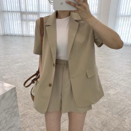 韩国chic翻领宽松两粒扣短袖西装外套+阔腿西裤短裤 服裝批發女裝批發服飾貨源