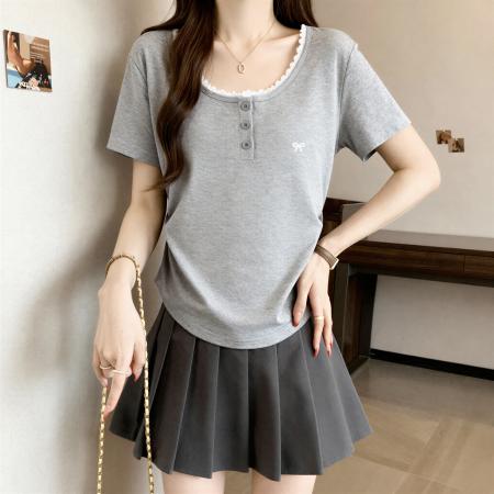 大码蝴蝶结蕾丝拼接圆领短袖T恤夏季胖MM设计感修身褶皱收腰上衣 服裝批發女裝批發服飾貨源