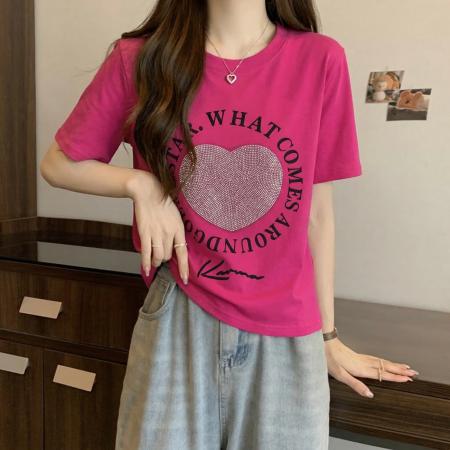 大码女装胖mm高级感爱心烫钻短袖T恤夏季宽松显瘦别致小上衣 服裝批發女裝批發服飾貨源