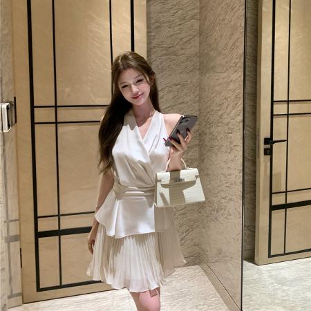 BY14431# 性感V领缎面绑带无袖衬衫上衣+雪纺百褶裙半身裙套装女服裝批發女裝批發服飾貨源