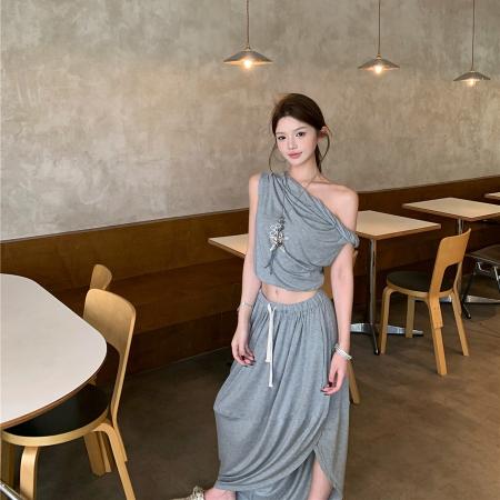 BY14433# 复古性感不规则针织高腰开叉半身裙+斜肩扭结T恤上衣女服裝批發女裝批發服飾貨源